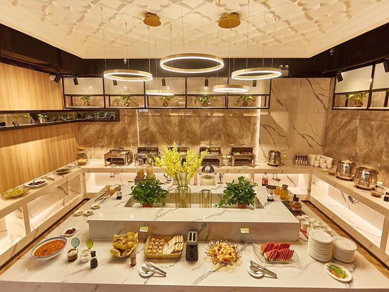 Vienna Hotel Nanyang People Road Екстер'єр фото