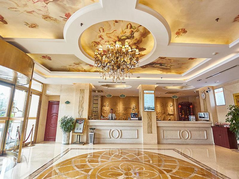 Vienna Hotel Nanyang People Road Екстер'єр фото